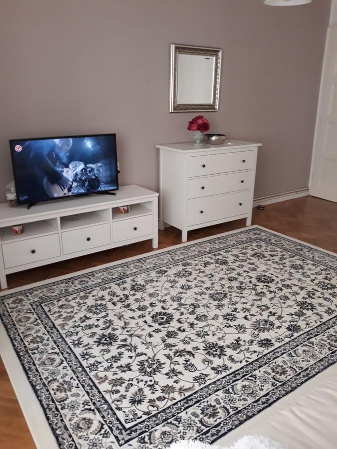 Apartment Bianco Central Sibiu Bagian luar foto
